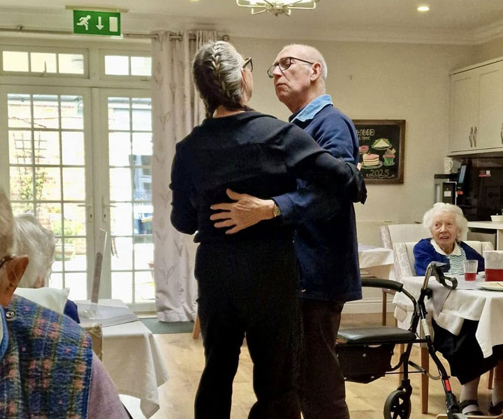 Dementia Carers Support - Care Specialists in Buckinghamshire - Austenwood Care Home