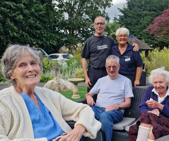 Transitioning To Dementia Care - Buckinghamshire Care Home - Austenwood Care Home